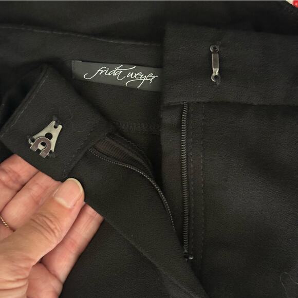 Frida Weyer Ruffle Hem Mini Shorts size 2 RTW Spring 2013 - Picture 9 of 10